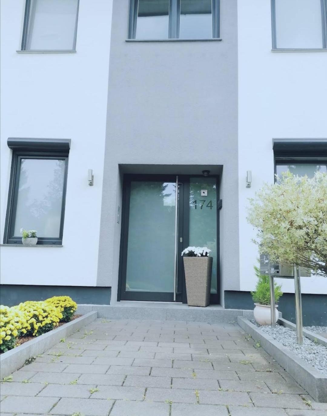 Sleep Well Apartments Detmold - Tempur Beds- Neu - Top Lage - Free Parking - Wifi Экстерьер фото